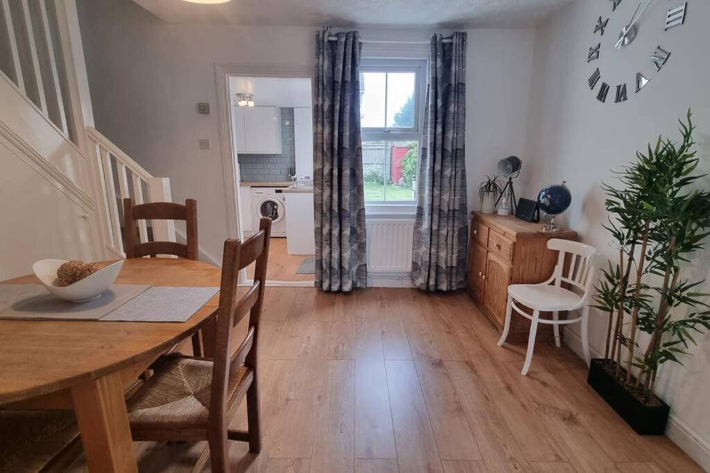 Entire House With Garden & Parking Nr Ashford Int Ashford (Kent) Exterior foto