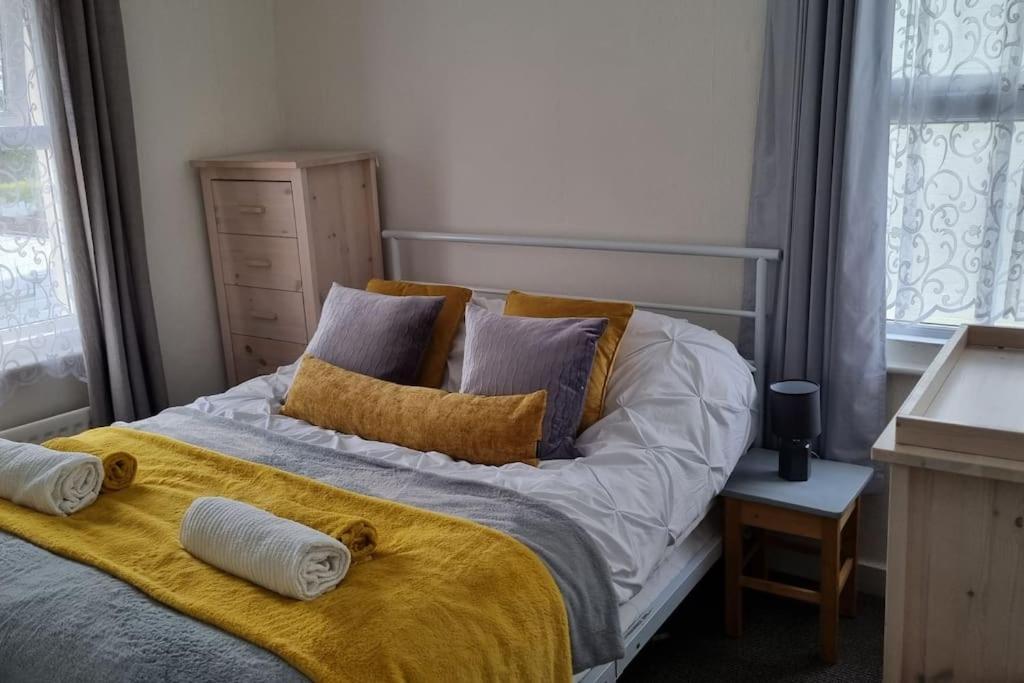 Entire House With Garden & Parking Nr Ashford Int Ashford (Kent) Exterior foto