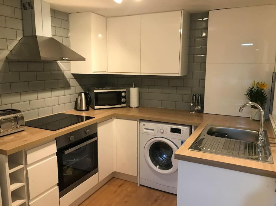 Entire House With Garden & Parking Nr Ashford Int Ashford (Kent) Exterior foto