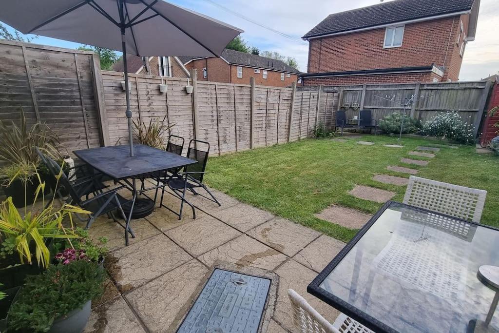 Entire House With Garden & Parking Nr Ashford Int Ashford (Kent) Exterior foto