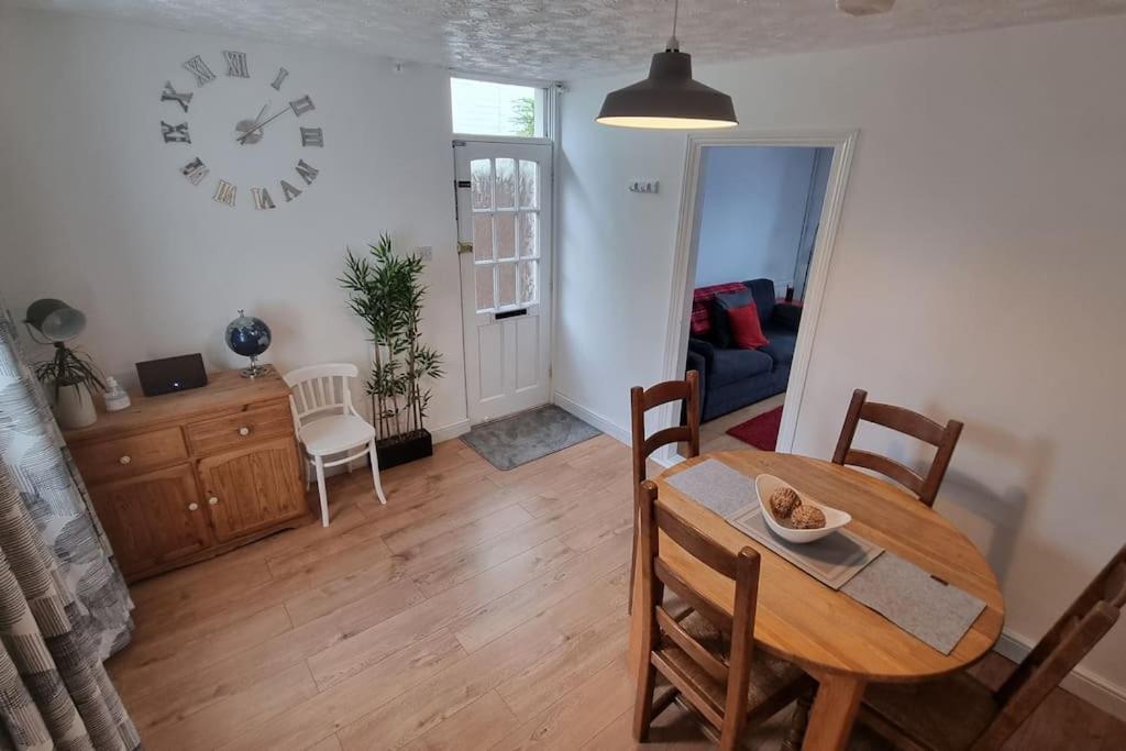 Entire House With Garden & Parking Nr Ashford Int Ashford (Kent) Exterior foto