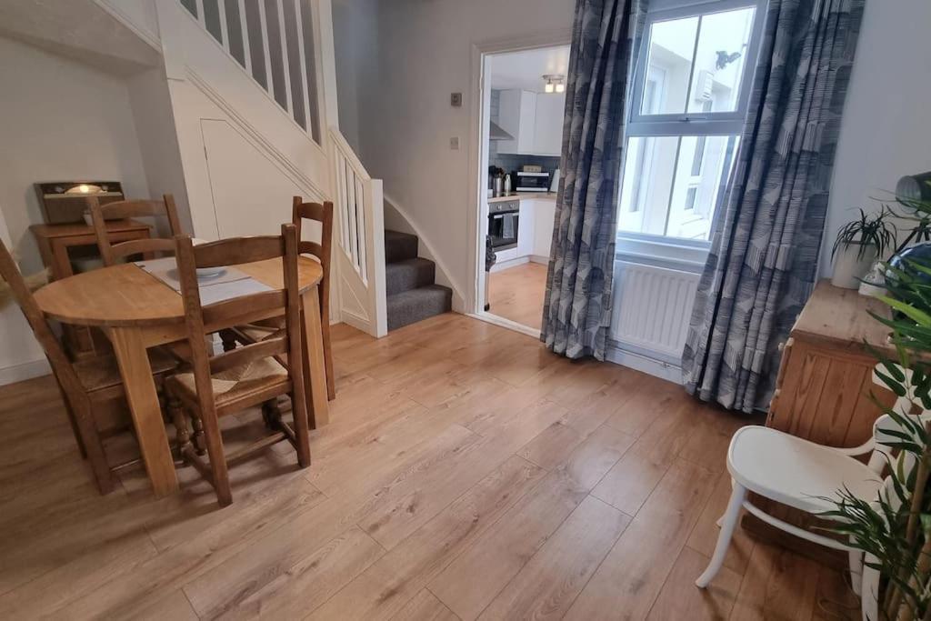 Entire House With Garden & Parking Nr Ashford Int Ashford (Kent) Exterior foto