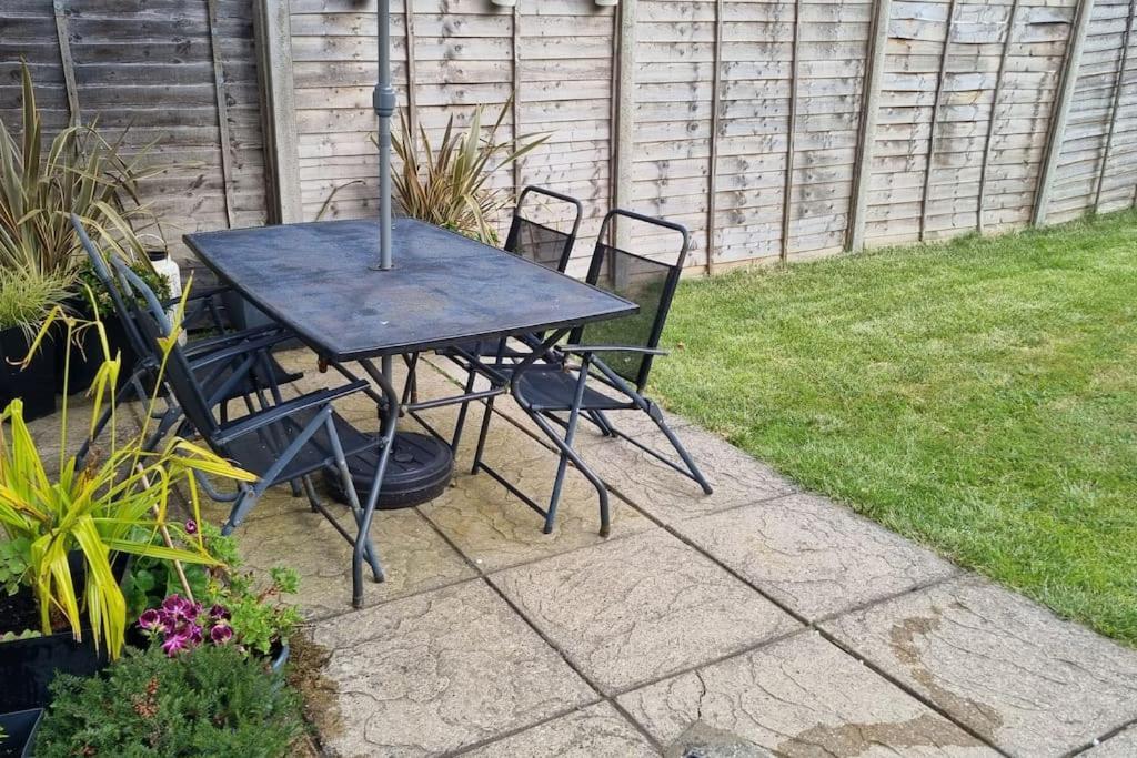 Entire House With Garden & Parking Nr Ashford Int Ashford (Kent) Exterior foto